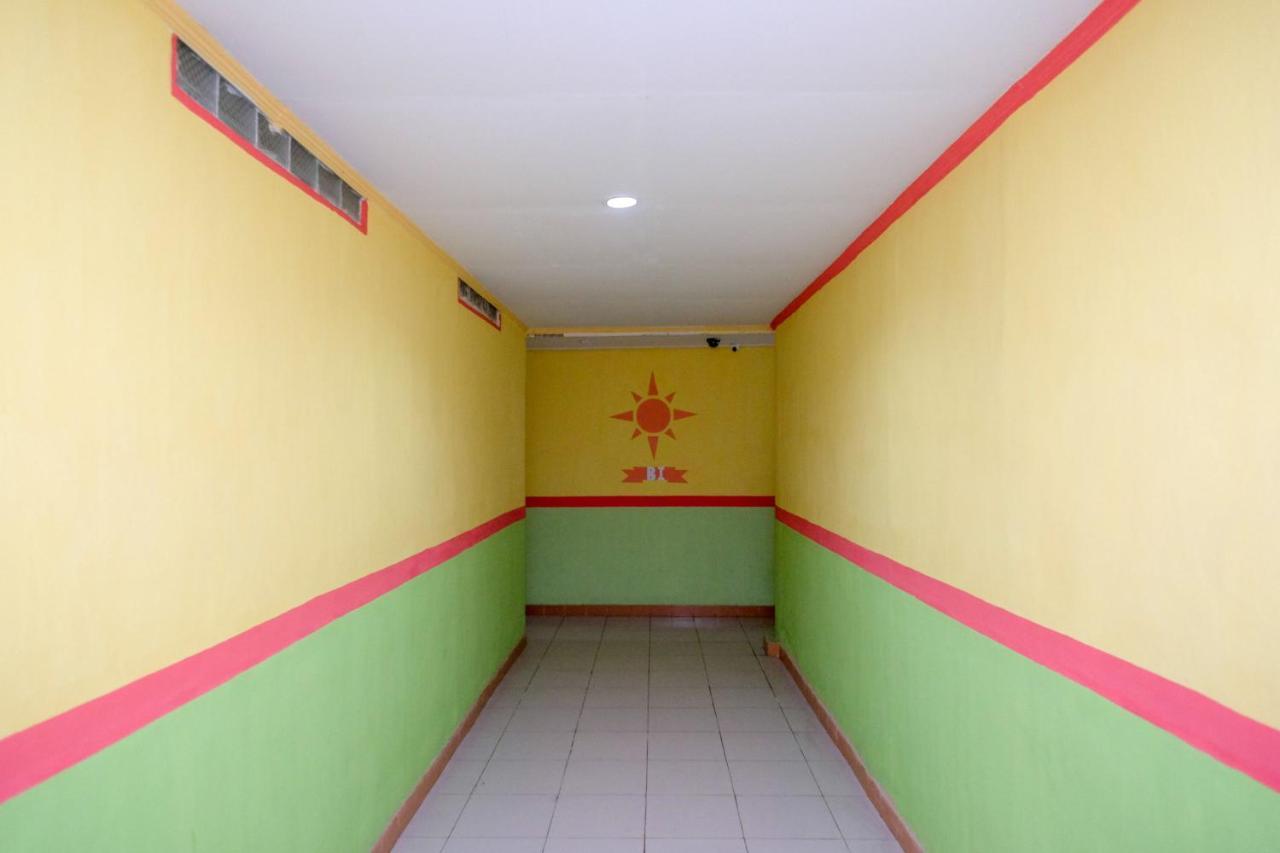 Reddoorz Near Pelabuhan Nusantara Parepare Exterior foto