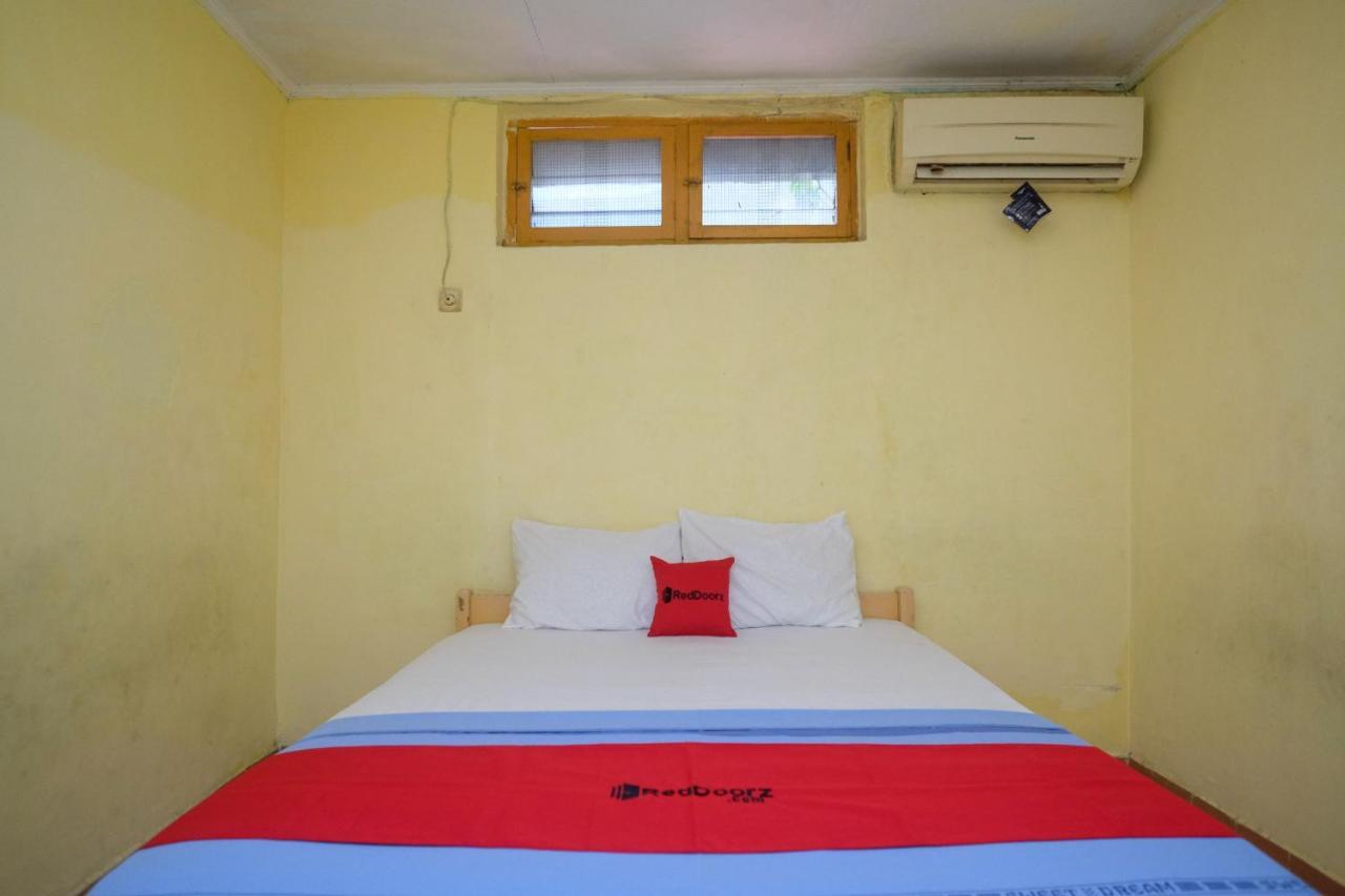 Reddoorz Near Pelabuhan Nusantara Parepare Exterior foto