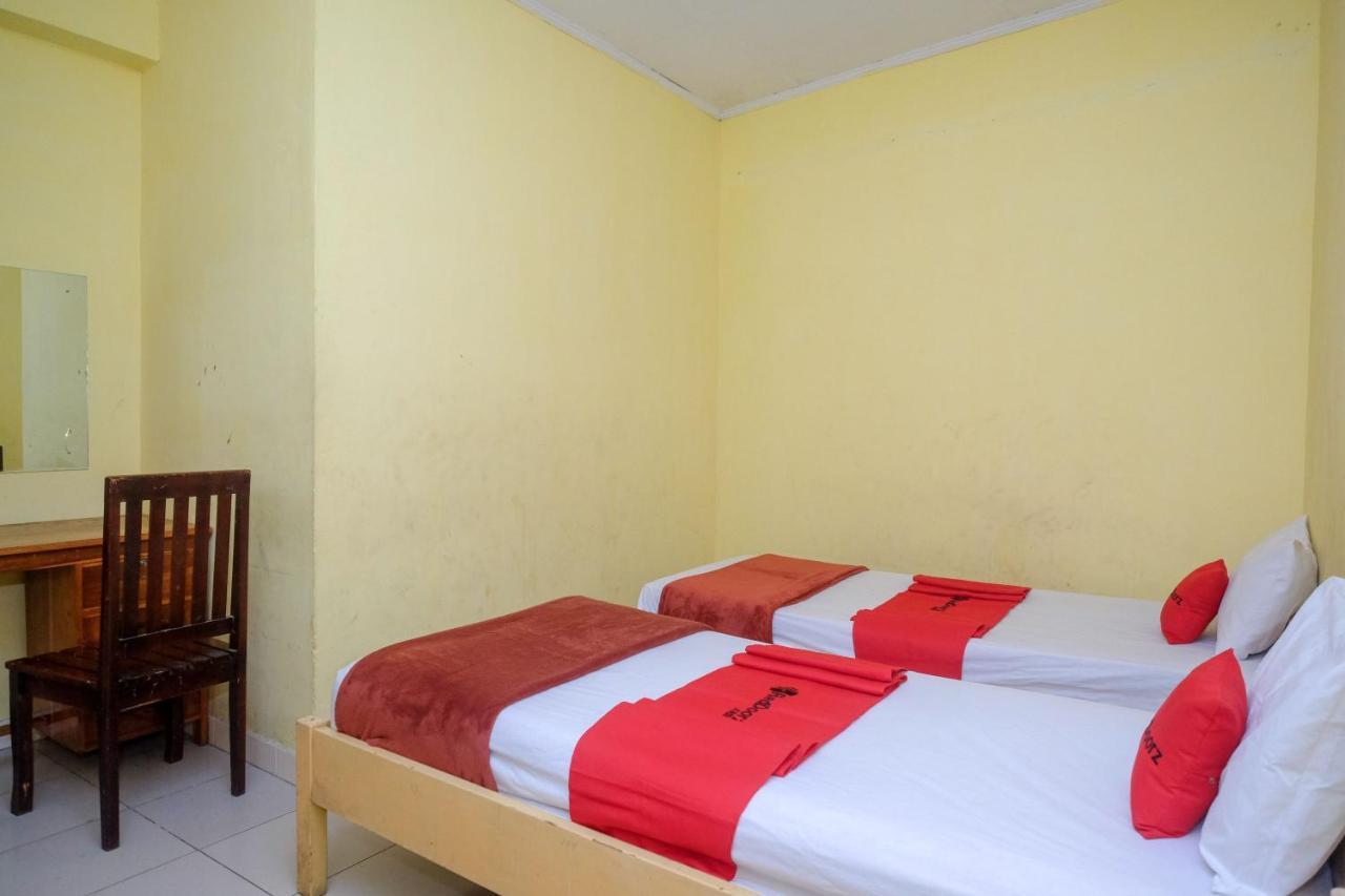 Reddoorz Near Pelabuhan Nusantara Parepare Exterior foto